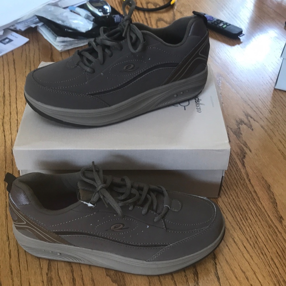 EasySpirit Brand New Shoe size 10